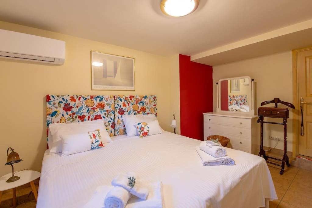Villa Elmar Aegina ภายนอก รูปภาพ